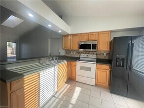 4908 Hillswick Dr in Virginia Beach, VA - Building Photo - Building Photo