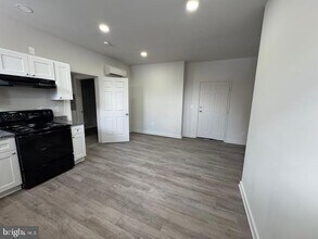 31 S 5th Ave-Unit -7 in Coatesville, PA - Building Photo - Building Photo