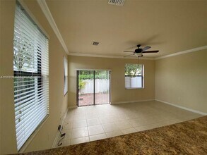 8987 W 35th Ave in Hialeah, FL - Building Photo - Building Photo
