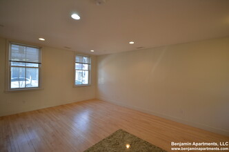 108 2nd St, Unit 2 in Cambridge, MA - Building Photo - Building Photo