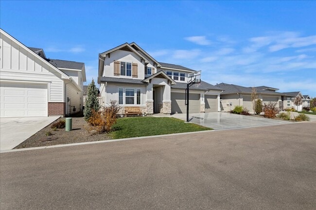 12159 S Red Shouldered Hawk Ln in Nampa, ID - Building Photo - Building Photo