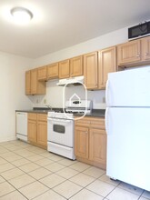 86 Corey Rd, Unit 3 in Boston, MA - Foto de edificio - Building Photo