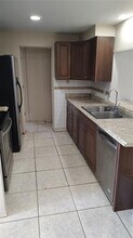 105 Dartmouth Dr NW in Port Charlotte, FL - Building Photo - Building Photo