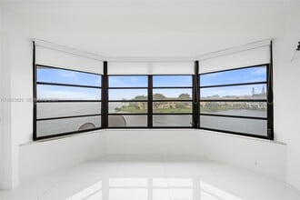 18900 NE 14th Ave in Miami, FL - Building Photo - Building Photo