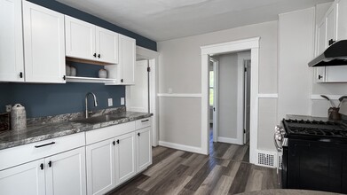 508 E 143rd St in Cleveland, OH - Building Photo - Building Photo