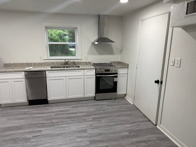 1412 Dauphin Ln, Unit 1