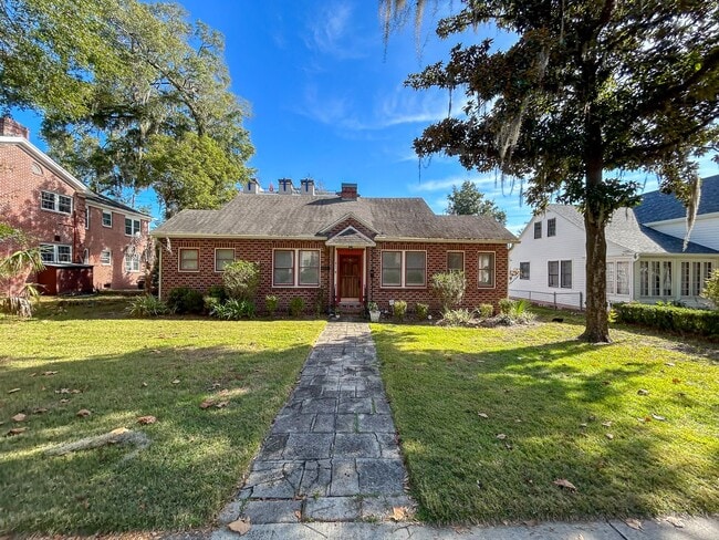 property at 411 SW 10th St