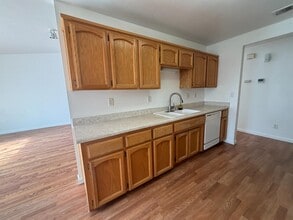 813 Morton Ave in Sanger, CA - Building Photo - Building Photo