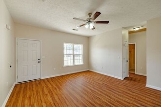 507 Dove Way in Social Circle, GA - Building Photo - Building Photo