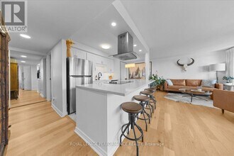 470 Laurier Ave W in Ottawa, ON - Building Photo - Building Photo