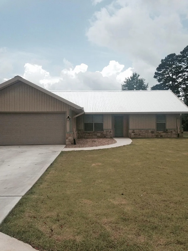 property at 1412 Eden Dr