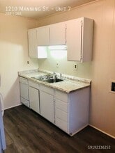 1210 Manning St, Unit Unit 7 in Eden, NC - Foto de edificio - Building Photo