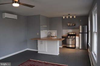 10 South St-Unit -4 in Easton, MD - Foto de edificio - Building Photo