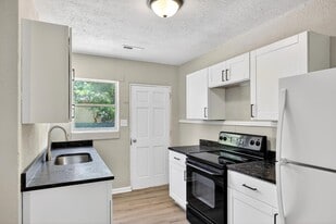 437 Carver Ln in Chattanooga, TN - Building Photo