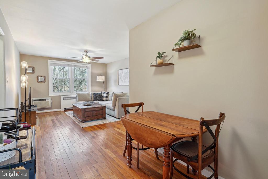 216 N George Mason Dr in Arlington, VA - Building Photo