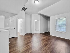 8822 Rolling Rapids Rd in Atascocita, TX - Building Photo - Building Photo