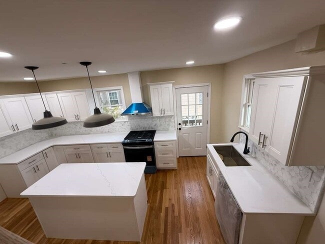 194 Fells Ave in Medford, MA - Building Photo - Building Photo