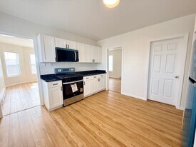 70 Lindley St in Bridgeport, CT - Building Photo