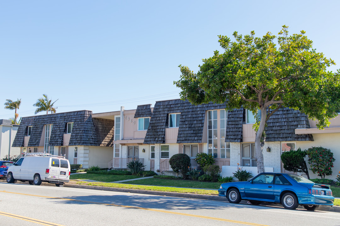 2960 W 235th St in Torrance, CA - Foto de edificio