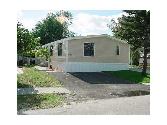10552 Marina Way in Boca Raton, FL - Building Photo