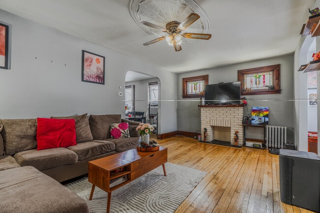 416 E 6th Ave in Roselle, NJ - Building Photo - Building Photo