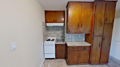 11016 Paloma Ave in Garden Grove, CA - Building Photo - Building Photo