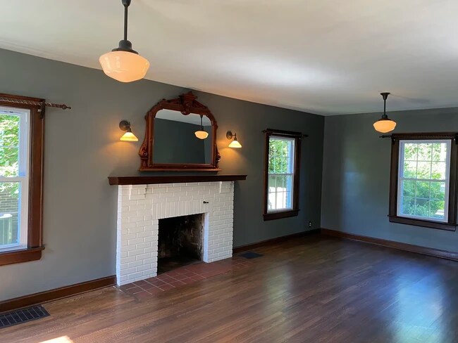 806 S Woodlawn Ave in Bloomington, IN - Building Photo - Building Photo