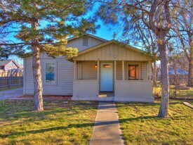 720 E Gray St in Norman, OK - Building Photo