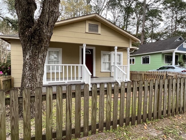 property at 1333 N Duval St