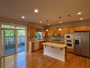 3621 156th Pl SE in Bothell, WA - Building Photo - Building Photo