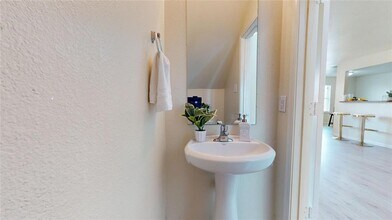 2429 Regatta Ln in La Marque, TX - Building Photo - Building Photo