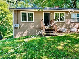 1019 1/2 S Glenwood Ave in Independence, MO - Building Photo