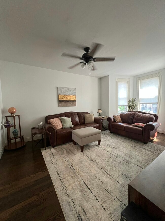 property at 1916 N Rockwell St