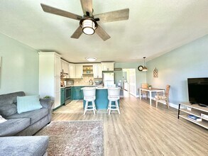 359 Norwich O in West Palm Beach, FL - Building Photo - Building Photo