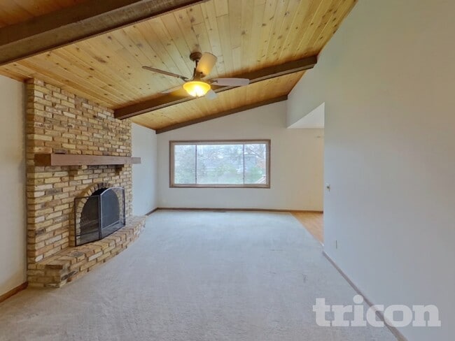 4905 Independence St in Maple Plain, MN - Building Photo - Building Photo