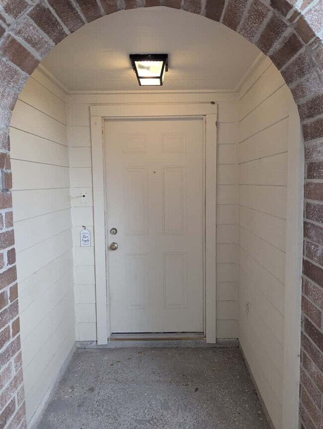 21015 Hidden Bridle Ct