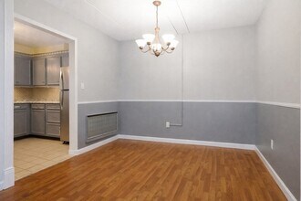 30 High St, Unit 303 in Dedham, MA - Building Photo - Building Photo