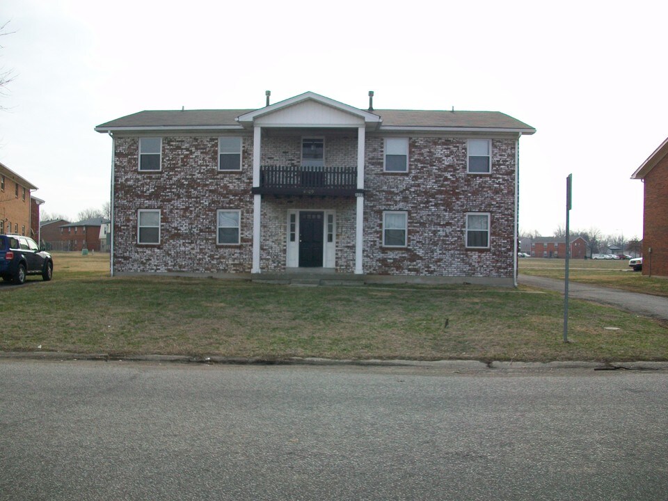 4609 Beechbrook Rd in Louisville, KY - Building Photo