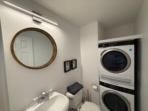 85 Hokum Rock Rd in Dennis, MA - Building Photo - Building Photo