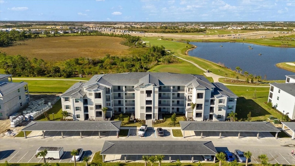 12180 Wellen Golf St, Unit 305 in Venice, FL - Foto de edificio