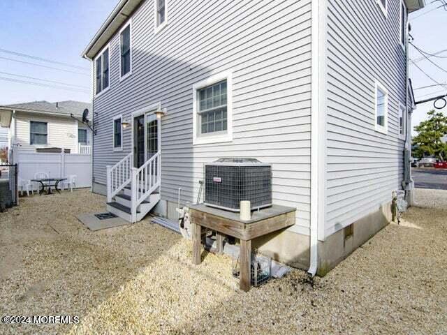 26 Newark Ave in Lavallette, NJ - Foto de edificio - Building Photo