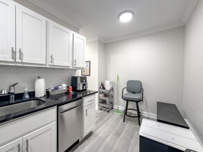 837 W Cornelia Ave in Chicago, IL - Building Photo - Building Photo