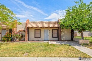 1931 Paris Ct in Yuma, AZ - Building Photo