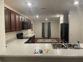 1452 W Pinkley Way in Coolidge, AZ - Foto de edificio - Building Photo