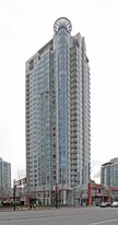 Acquarius 2 in Vancouver, BC - Building Photo