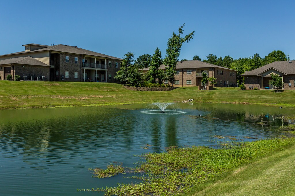 Stonewater Place Apartments in Jackson, TN