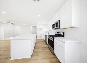 7954 Glenvista St in Houston, TX - Building Photo - Building Photo