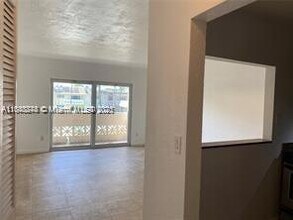 14500 SW 88th Ave, Unit 209 in Palmetto Bay, FL - Building Photo - Building Photo