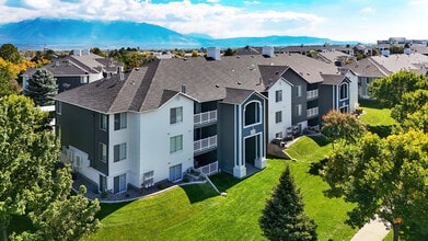 Woodgate in West Jordan, UT - Foto de edificio - Building Photo