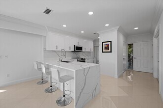 13321 Polo Club Rd in Wellington, FL - Building Photo - Building Photo